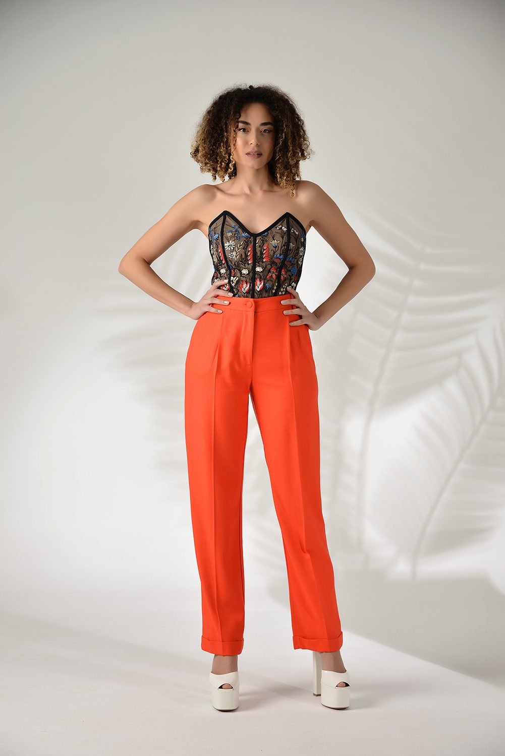 Πορτοκαλί παντελόνι με ρεβέρ