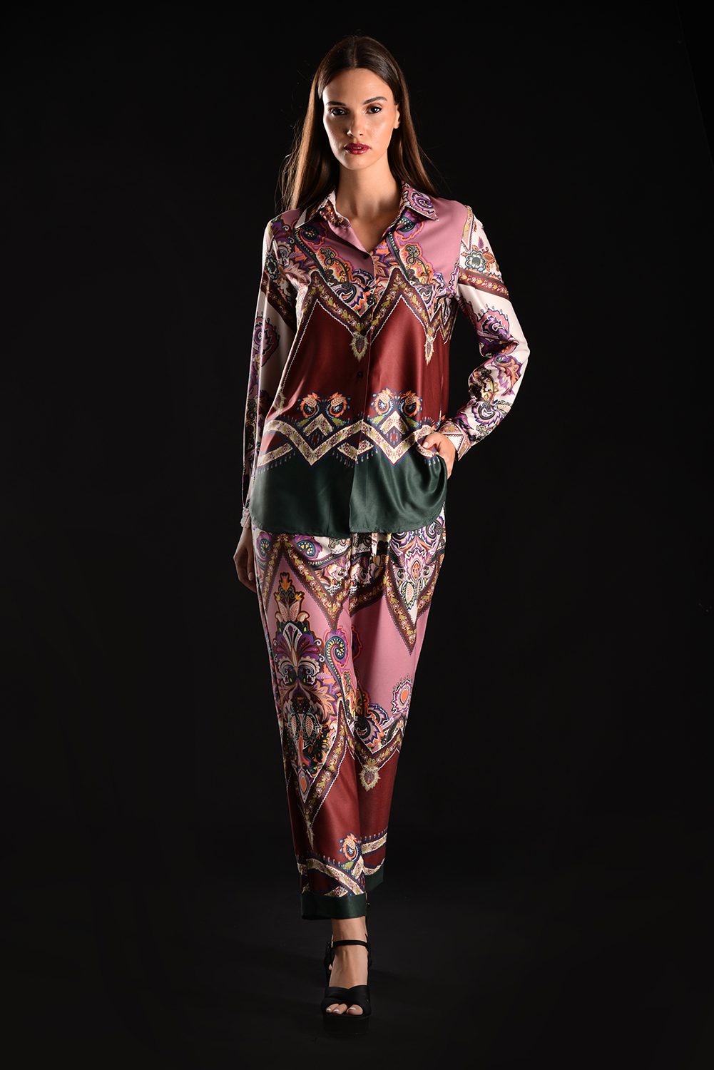 Ethnic εμπριμέ παντελόνι με ελαστική μέση και ασορτί πουκάμισο